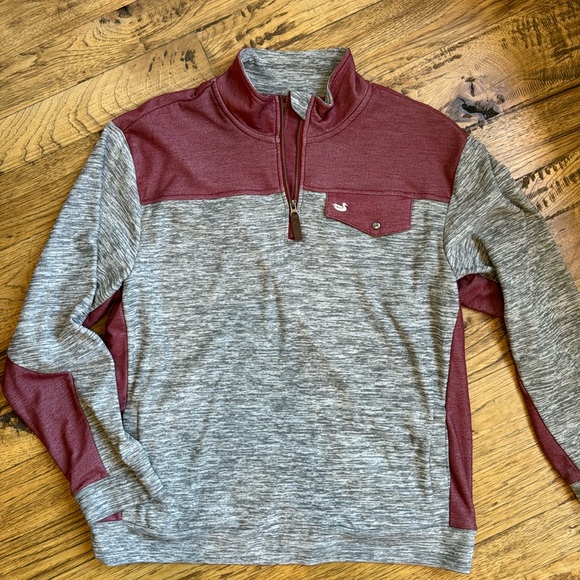 Mens Southern Marsh red and heathered gray pullover 1/4 zip - Picture 1 of 5